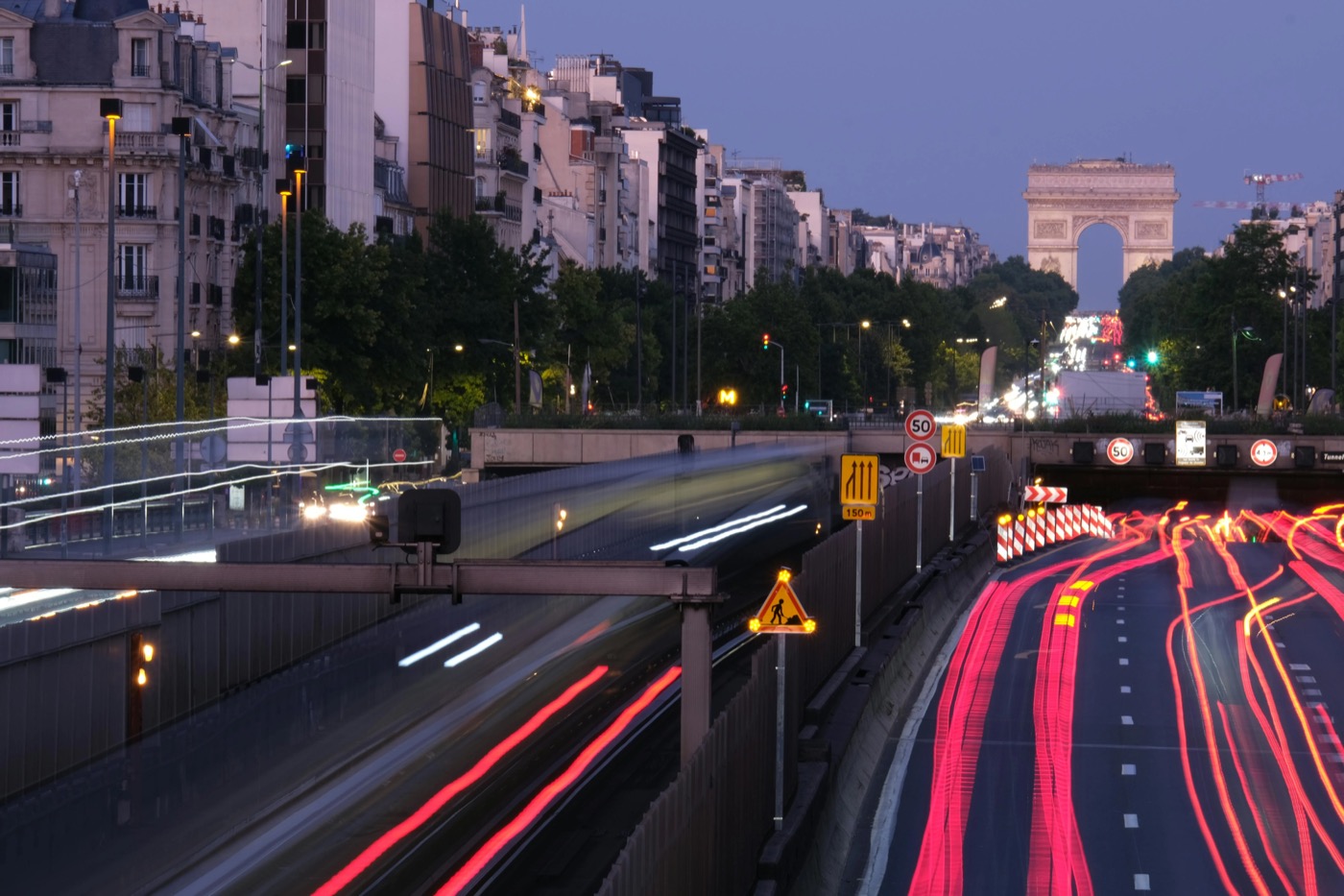 Bartender creating a cocktail at Bisou in Paris